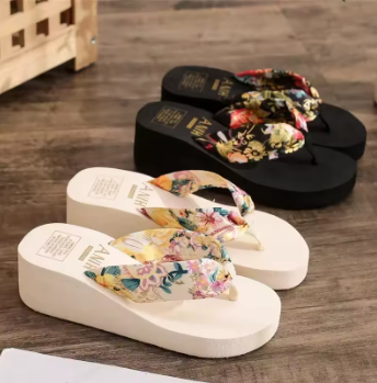 Women's Floral Platform Flip-Flops